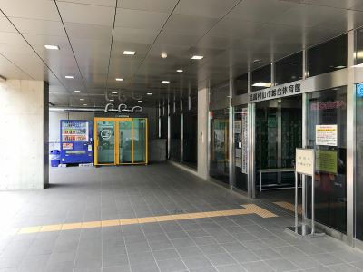 体育館の喫煙ブース施工事例01