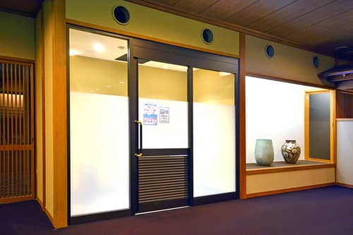 ホテル喫煙ブース施工事例03